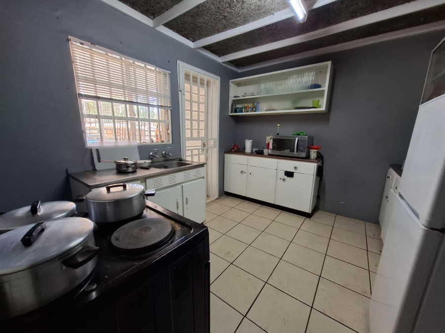 10 Bedroom Property for Sale in Willows Free State